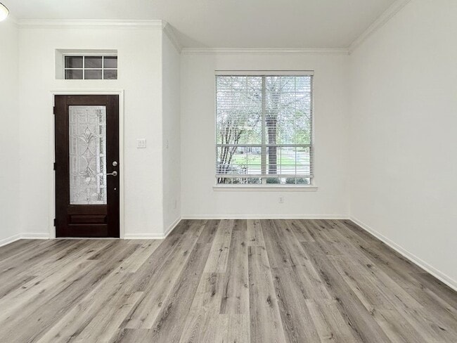 Photo - 73 E Montfair Blvd