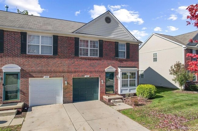 Photo - 227 Tucker St