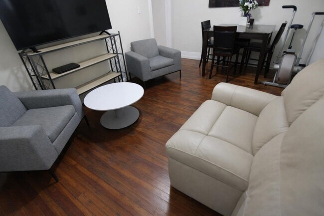 Photo - 155 Front St Unit 2