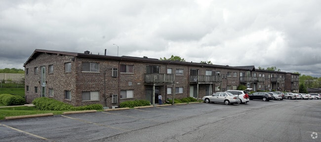 Oakbrook Gardens - Oakbrook Gardens