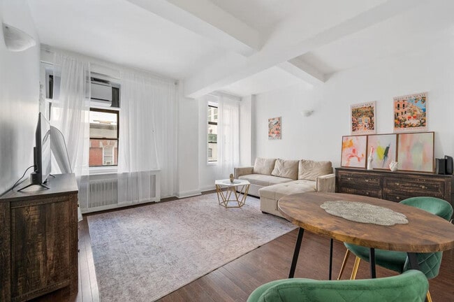 Building Photo - 132 E 45th St Unit ID1323890P