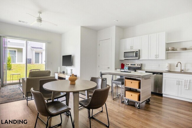 Building Photo - 515 Corso Ln Unit 818