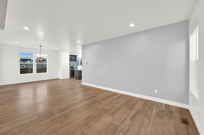 Photo - 2147 Kimber Ln