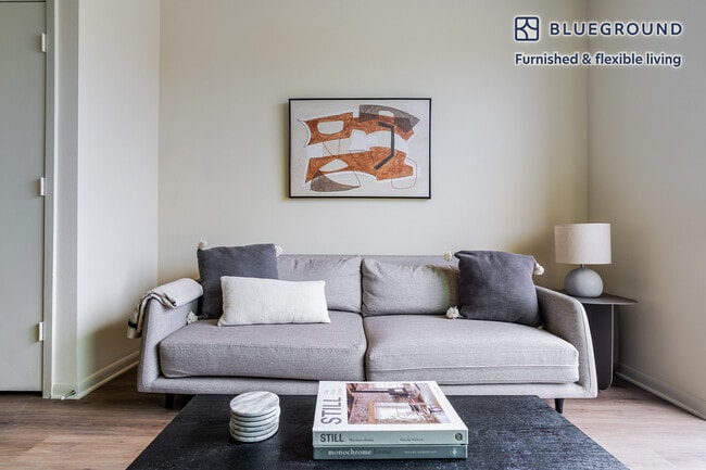 Photo - 3001 Esperanza Crossing Unit FL0-ID299