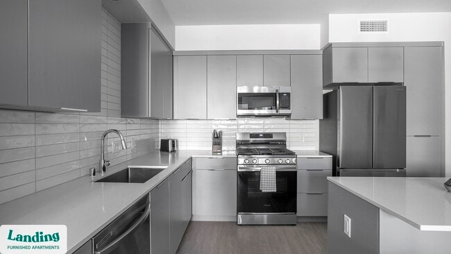 Photo - 9235 W Russell Rd Unit 304.1405066