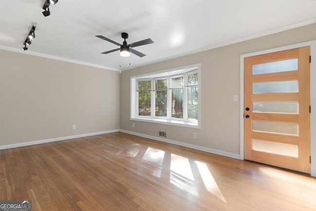 Photo - 2958 Harcourt Dr