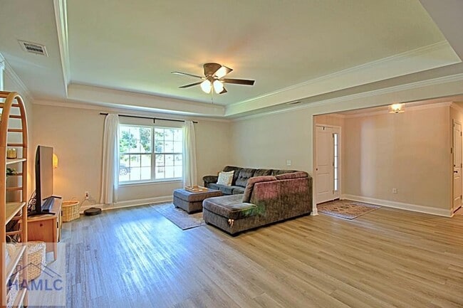 Photo - 124 Cooper St