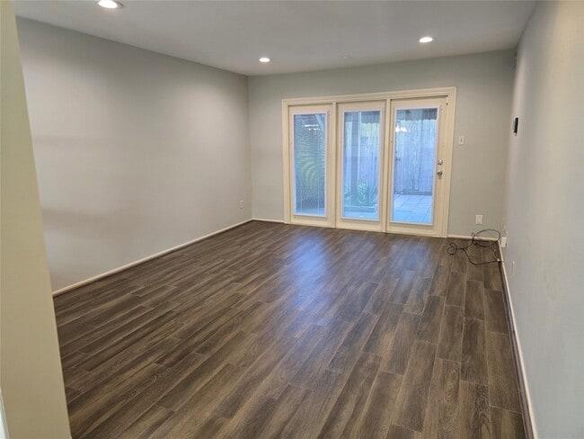Building Photo - 12968 Trail Hollow Dr Unit 2968