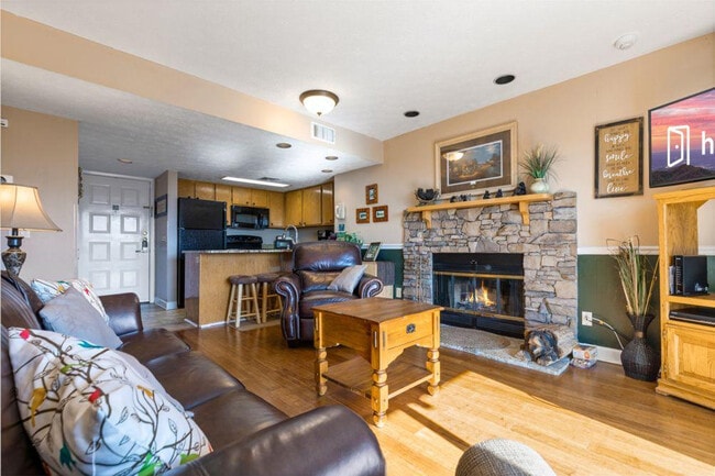 Building Photo - 3710 Weber Rd Unit ID1266309P