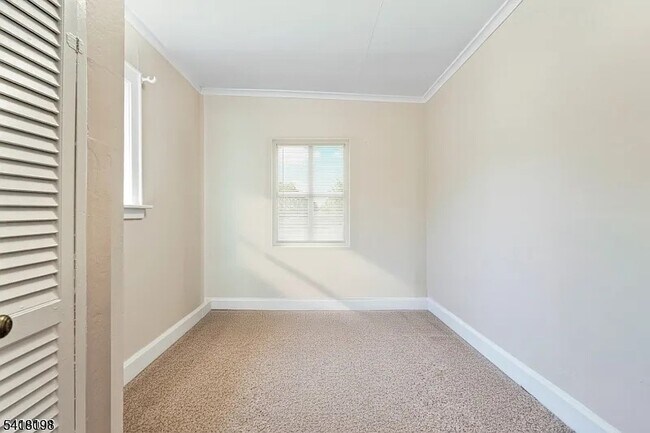 Photo - 120B Little Pl
