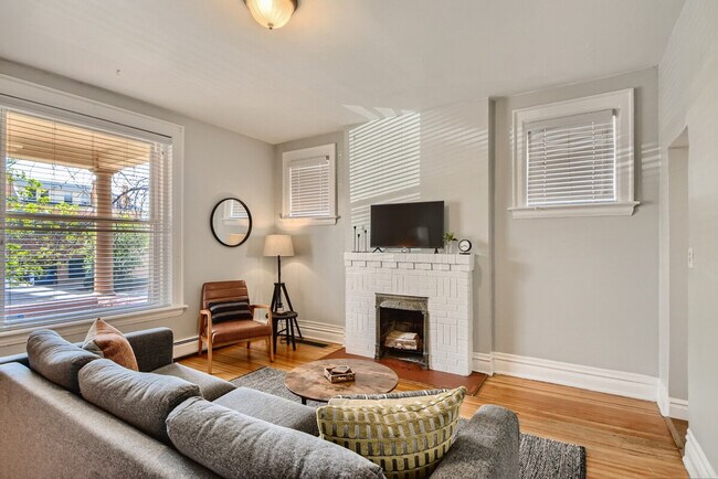 Building Photo - 1660 N Gaylord St Unit ID1026280P