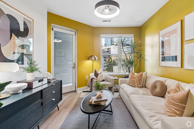 A1A 1BR, 1BA - 612SF - Living Room - Bell Terminus