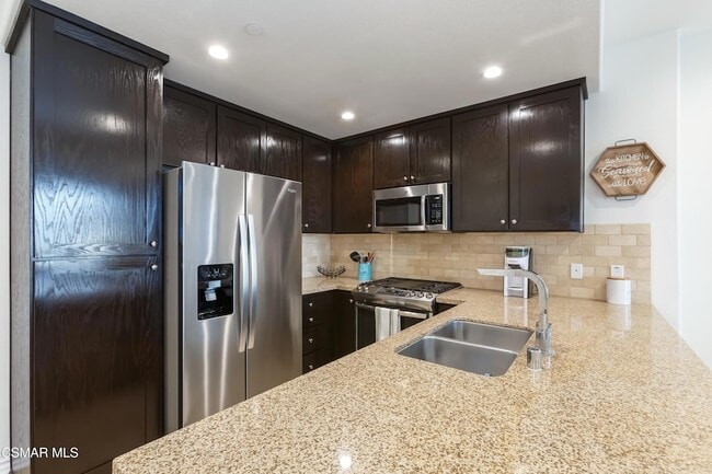 Photo - 327 Newbury Vista Ln