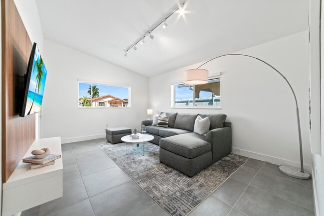 Building Photo - 2776 W 71st Pl Unit ID1261574P