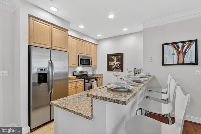 Photo - 1115 Cameron St Unit 211