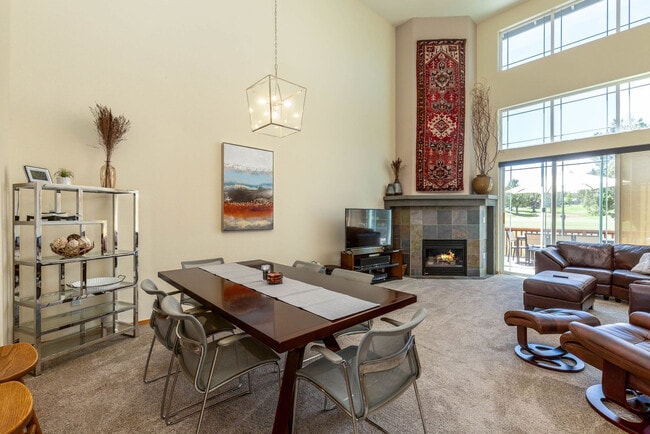 Photo - 951 Golden Pheasant Dr Unit ID1330988P