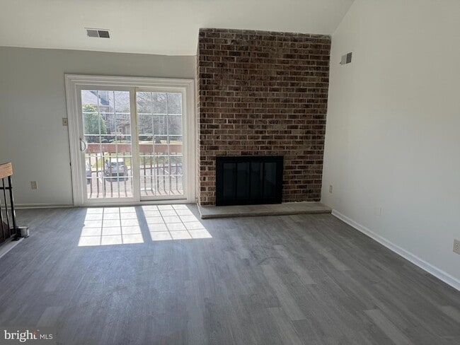 Photo - 632B Palmer Ln