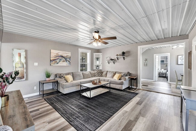 Building Photo - 712 McDonald St Unit SI FL2-ID1531286P