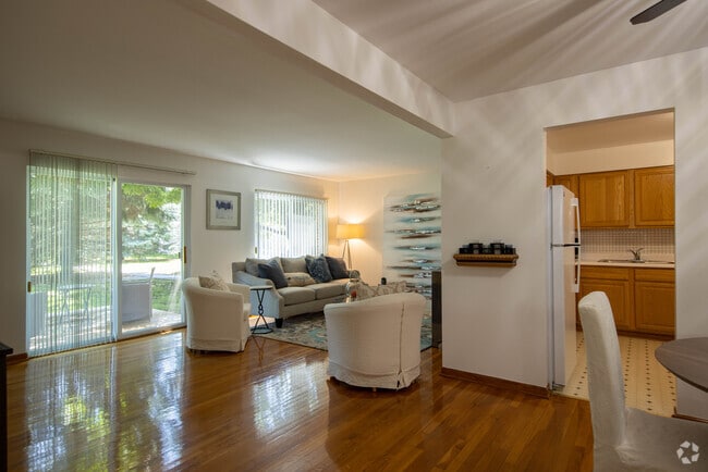 Model - 1BR, 1BA - 805SF - Park Ridge Commons