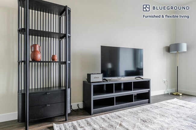 Photo - 100 N Addison Ave Unit FL5-ID1314