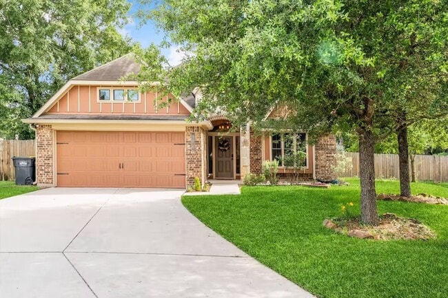 Photo - 976 Northampton Dr