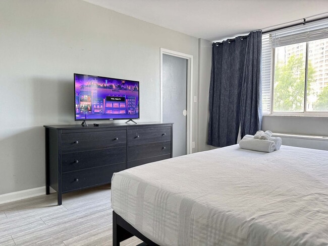Photo - 215 Piedmont Ave NE Unit SI FL5-ID1299387P