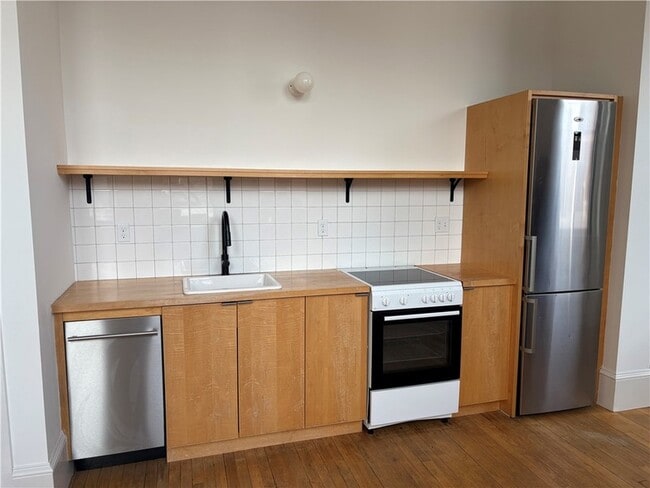 Photo - 225 Weybosset St