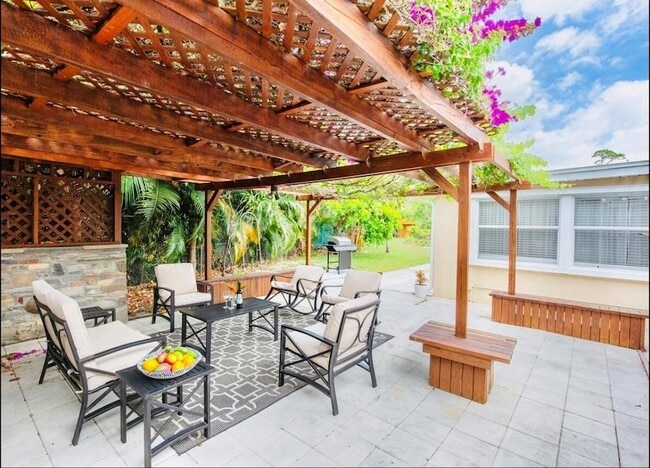 Photo - 279 Hach Ln