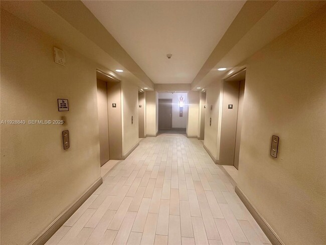 Photo - 1750 N Bayshore Dr Unit 1615