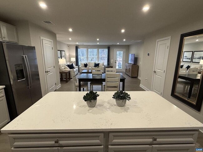 Photo - 5175 Lazy Branch Ln