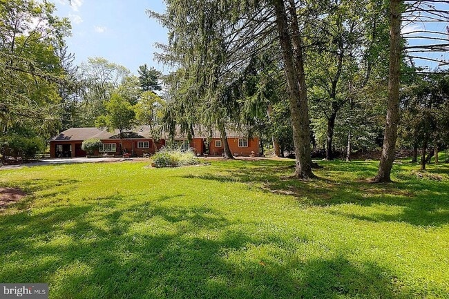 Photo - 269 Raymond Rd