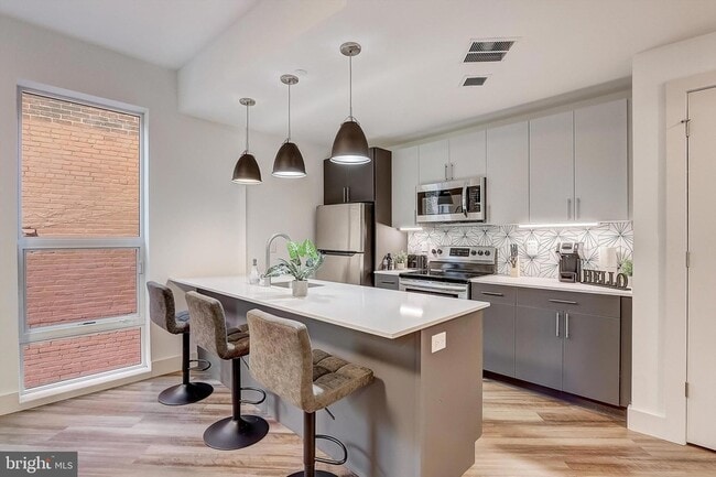 Photo - 3029 W Glenwood Ave Unit 510