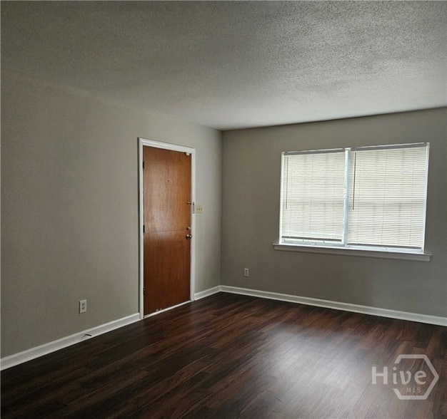 Photo - 4407 Caroline Dr