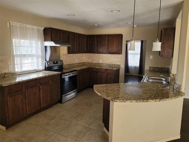 Photo - 110 La Fawn Cir