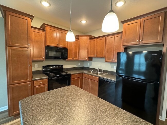 Photo - 2225 Cedarbrook Ct