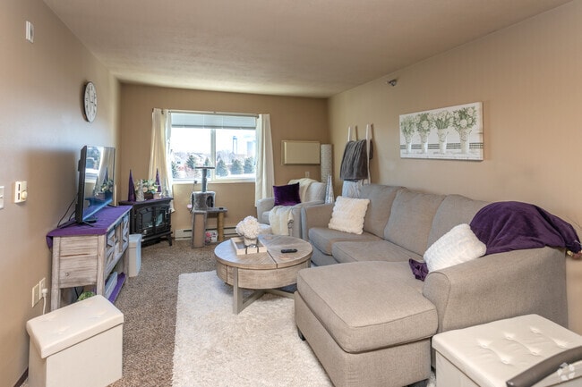 1BR, 1BA - 619SF - Mirada Manor Apartments