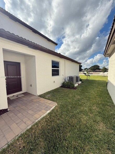 Photo - 2942 SE 23rd Ave