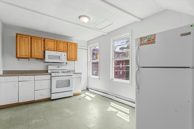 Photo - 32 Salem St Unit 3