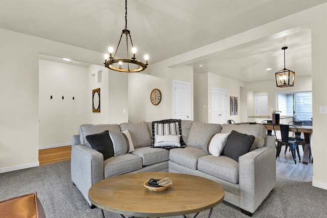 Building Photo - 902 W Stanhope St Unit SI ID1547116P