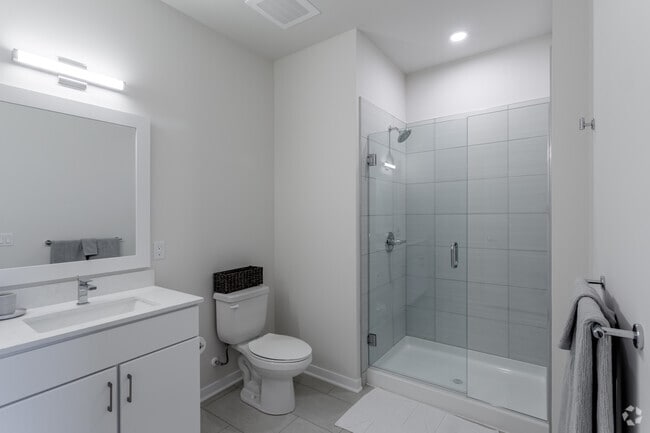 2BR, 2BA - 1283 SF - Alton Heights