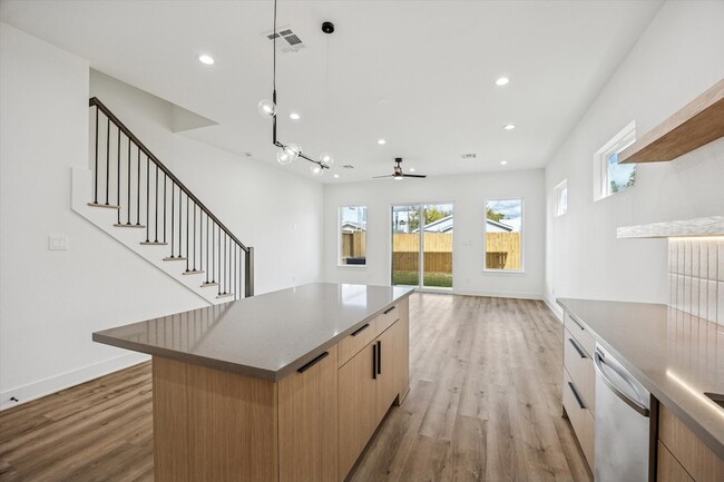 Photo - 3719 Lydia St Unit B