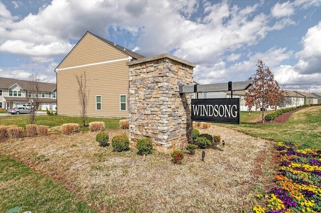 Photo - 1085 Duncan St