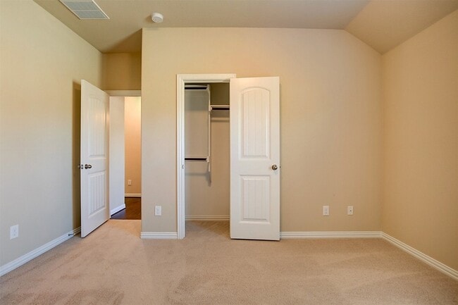 Photo - 217 Baldwin Dr