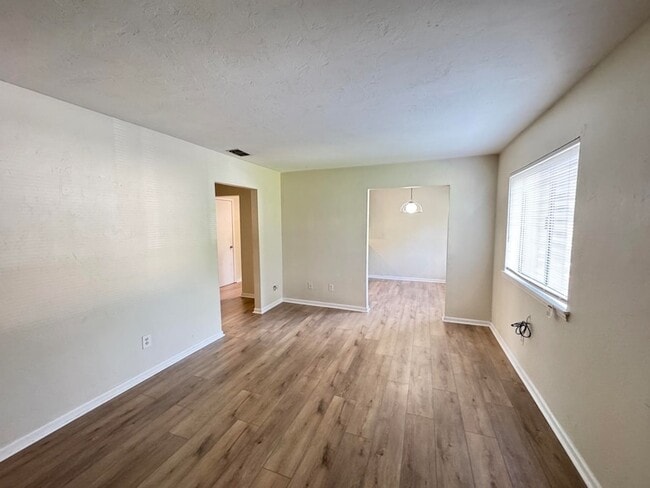 Photo - 1401 Lazy Brook Unit D