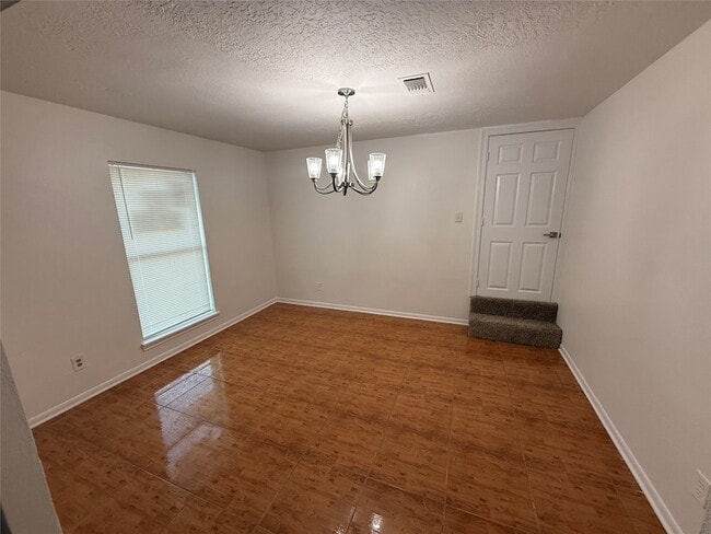 Photo - 1309 Velma St