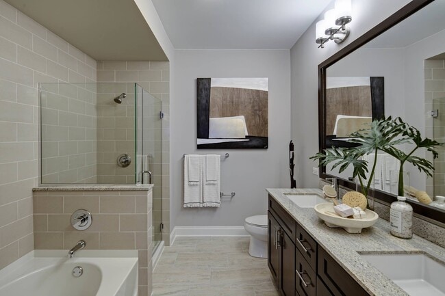 RiverNorth_interior_bathroom (2) - AMLI River North