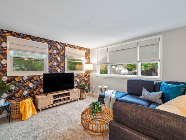 Photo - 386 Walworth Ave Unit ID1061067P