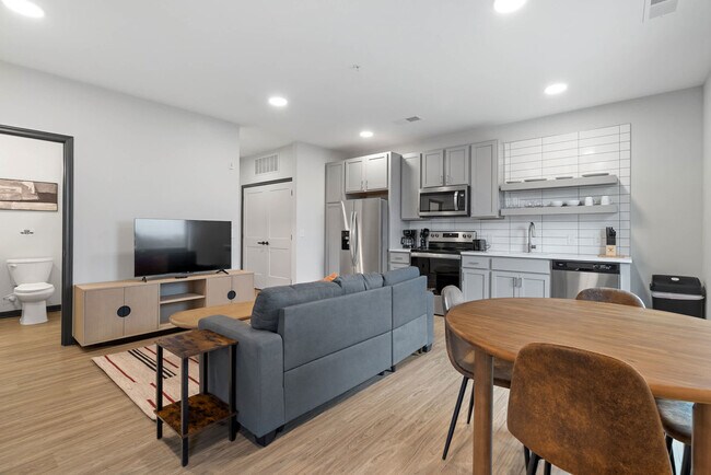 Photo - 423 E Michigan St Unit ID1032090P