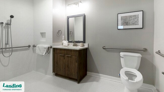 Photo - 600 19th St N Unit 611