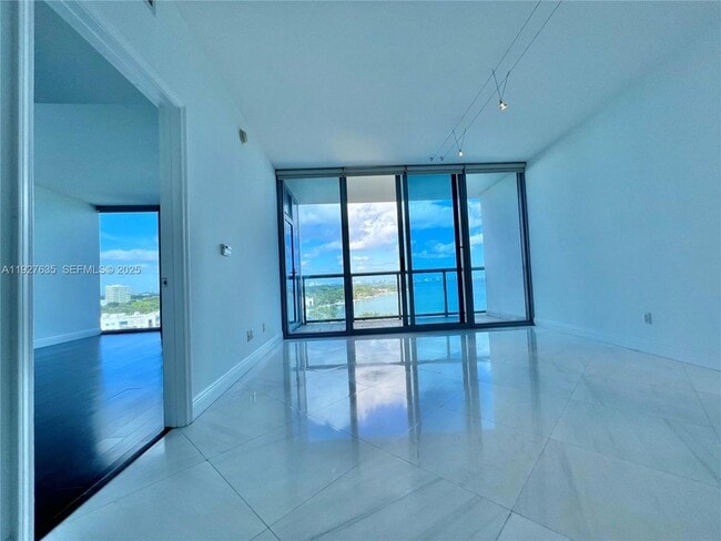 Photo - 601 NE 36th St Unit 1008